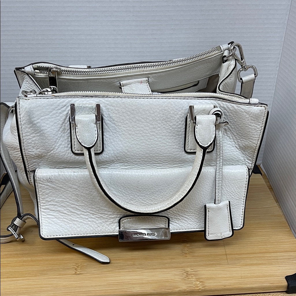 Michael Kors Audrey Satchel. Being Sold As Is